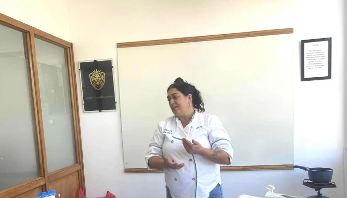 Red Educativa Lyons -  Abierto Ahora - Minas