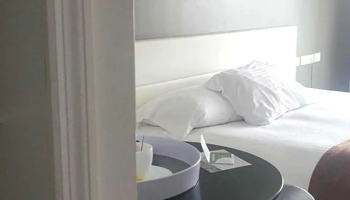 Regency Golf Hotel Urbano -  Videos - Montevideo