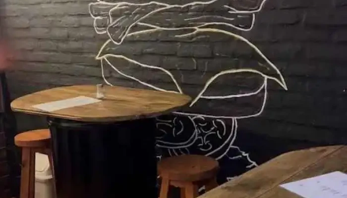 Reina Burger -  Videos - Atlántida