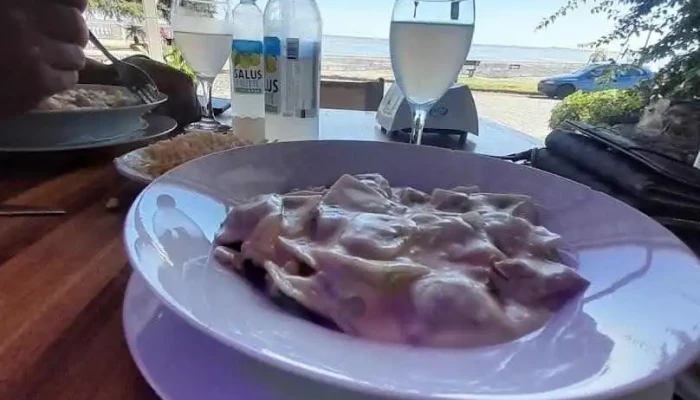 Reina Cafe Bar Mas Recientes - Col. del Sacramento