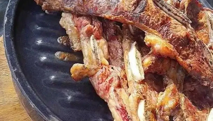 Reina Cafe Bar Videos - Col. del Sacramento