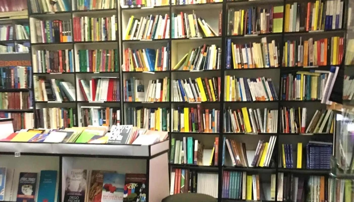 Renart Libros -  Telefono - Montevideo