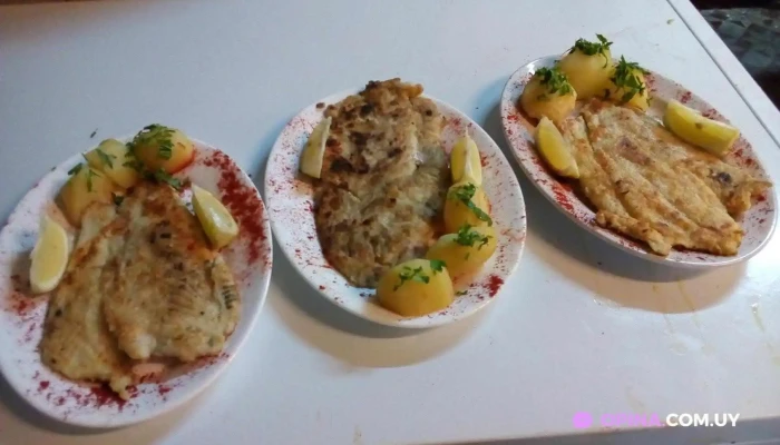 Restaurant A Mi Gente -  Comida Y Bebida - Castillos