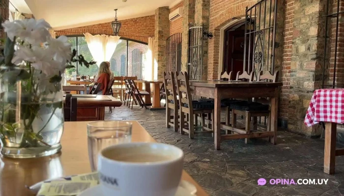 Restaurant La Baguala -  Videos - Montevideo