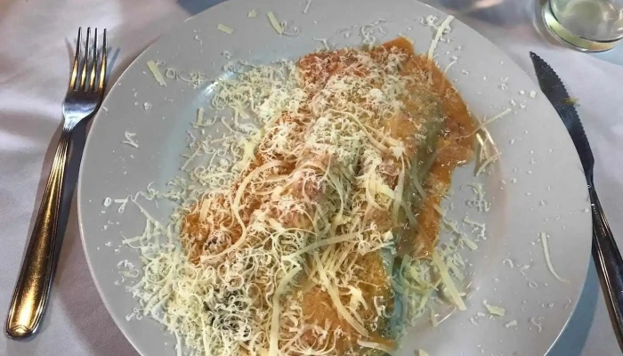 Restaurant Palermo Papas Y Florez -  Comida Y Bebida - San Carlos