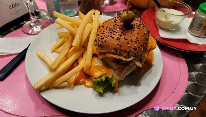 Restaurant Parillada Amor Amor -  Papas Fritas - Col. del Sacramento