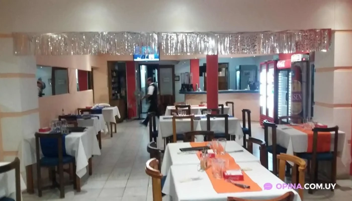 Restaurant Y Pizzeria Magic -  Ambiente - Artigas