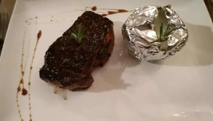 Restaurante La Fonda -  Comida Y Bebida - Rosario