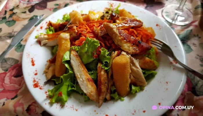 Restaurante Las Misiones -  Comida Y Bebida - Montevideo