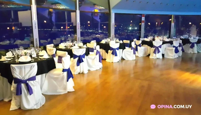 Restaurante Panoramico Giratorio La Vista Ambiente - Punta del Este