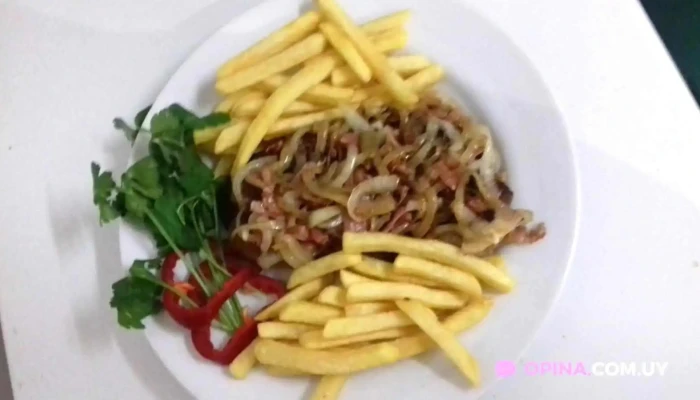 Restaurante Parador La Rueda -  Comida Y Bebida - Sarandí del Yí