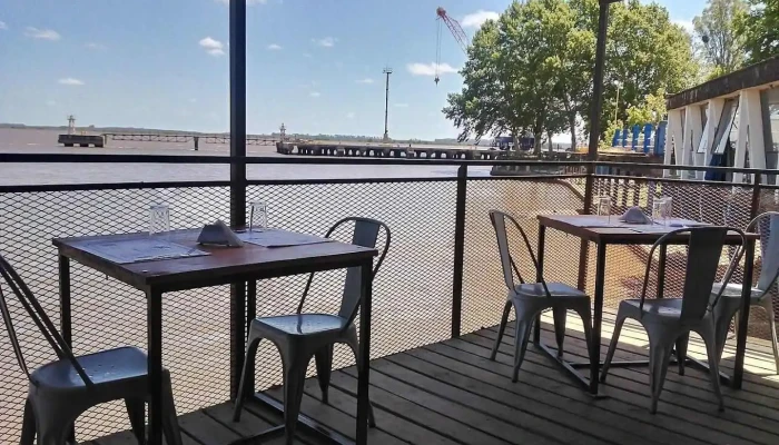 Resto Pizzeria Al Timon Ambiente - Fray Bentos