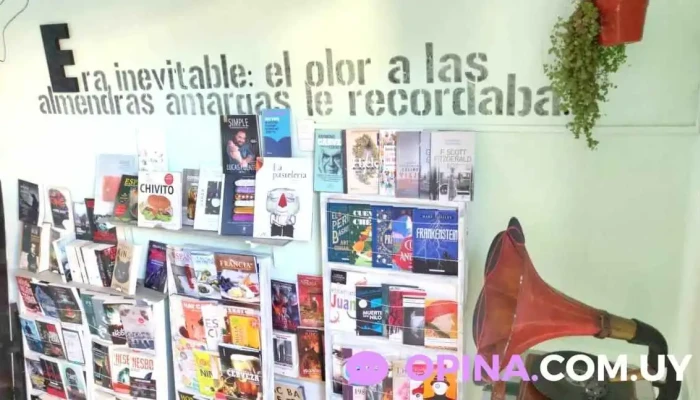 Ria Libre   Libreria Estante De Libros - Carmelo