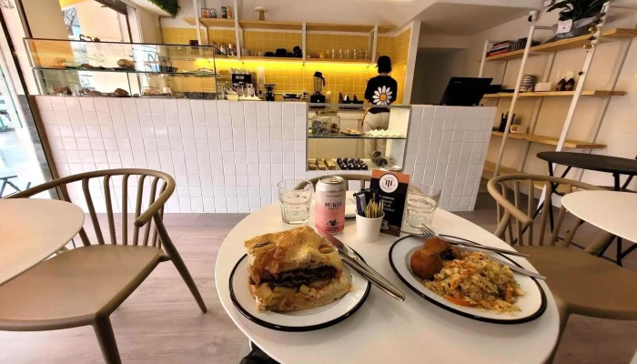 Roticafe La Famosa Comidas Y Bebidas - Montevideo