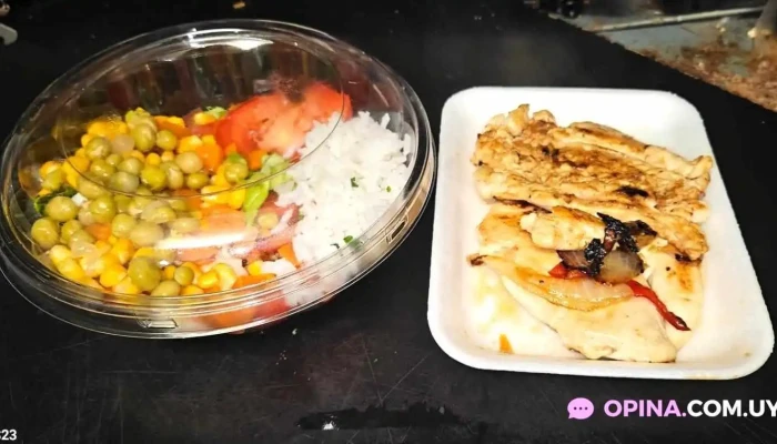 Rotiseria Sabores Lo De Victoria -  Comidas Y Bebidas - Montevideo