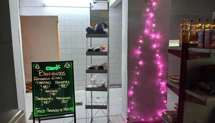 Rotiseria Y Pasteleria Gisel - 11400 Montevideo