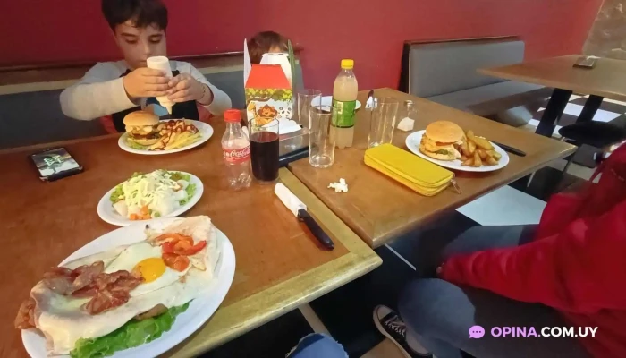 Rulos Burguer Mas Recientes - Santa Lucía