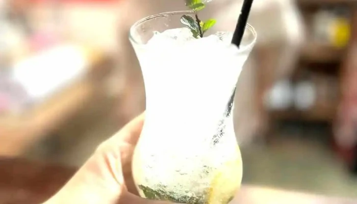 Russkiy Berlin -  Comidas Y Bebidas - Nuevo Berlín