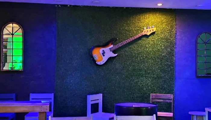 Sabina Bar -  Comentario 4 - Treinta y Tres