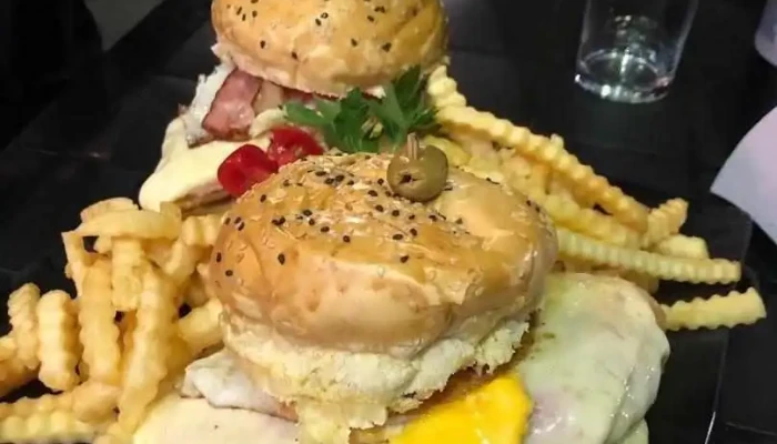 Sabor Y Pico -  Comida Y Bebida - Montevideo