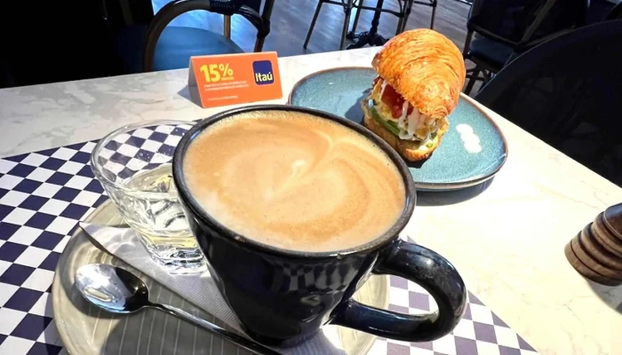 Saint Germain Cafe Bistrot Comentario 3 - Montevideo