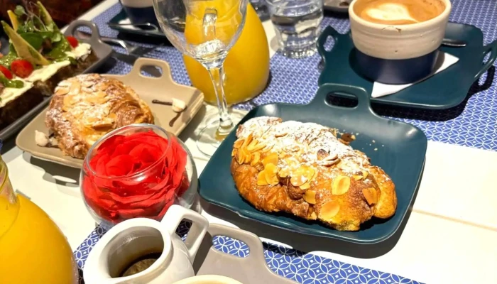 Saint Germain Cafe Parisien Comentario 3 - Montevideo