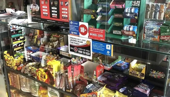 Salon Junior Del Propietario - Montevideo