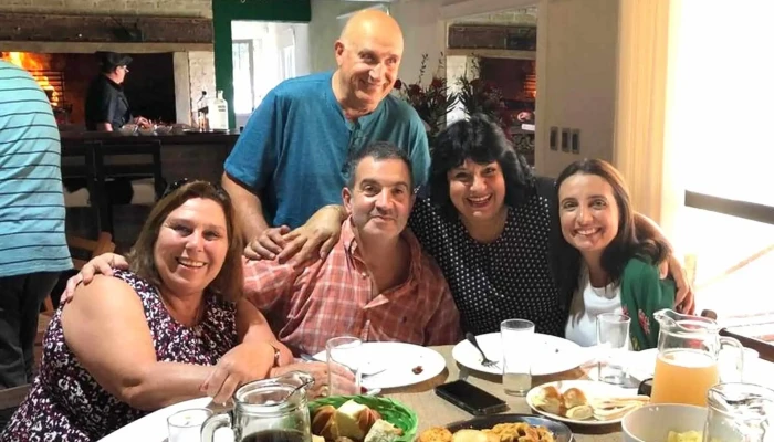 Salon La Cadena Comentario 2 - Empalme Olmos