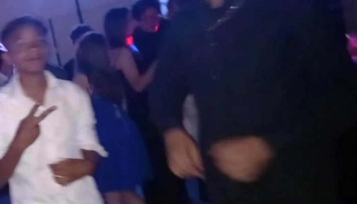 Salon La Cadena Comentario 6 - Empalme Olmos