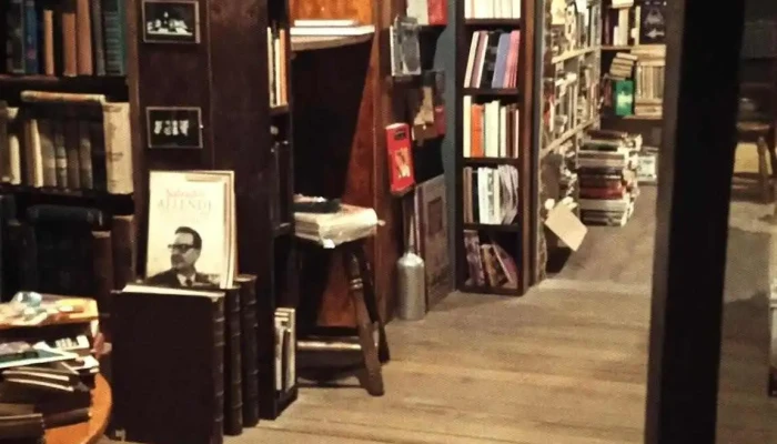 Salvandolibros -  Interior - Las Piedras