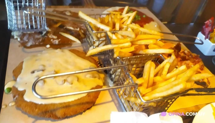 Santorini Papas Fritas - Montevideo