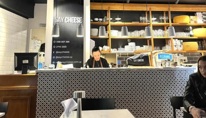 Say Cheese -  Comentario 1 - Montevideo