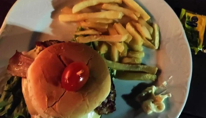 Seven Restobar -  Comidas Y Bebidas - Col. del Sacramento