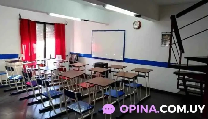 Shakespeare English Institute -  Videos - Montevideo