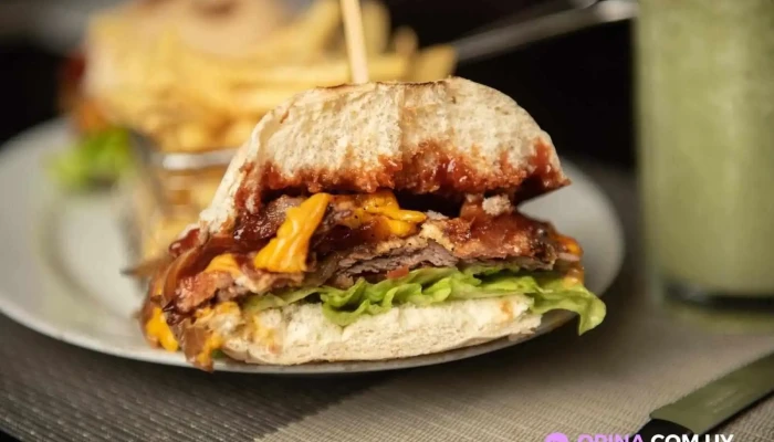 Sopranos Malvin Hamburguesa - Montevideo