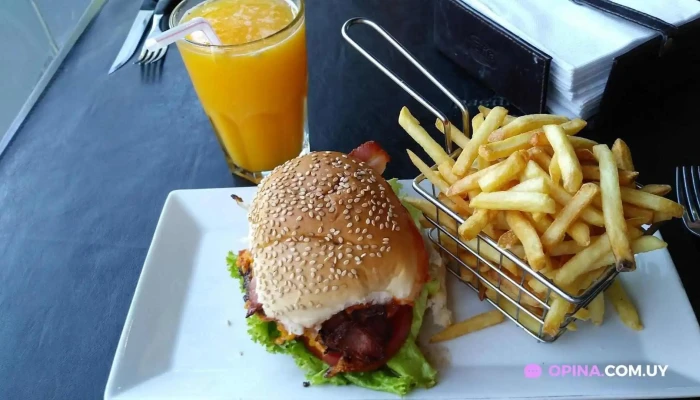 Sopranos Malvin Papas Fritas - Montevideo