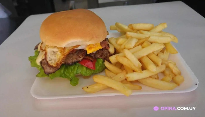Sr Chivito -  Papas Fritas - Montevideo