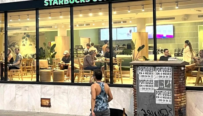 Starbucks -  Comentario 2 - Montevideo