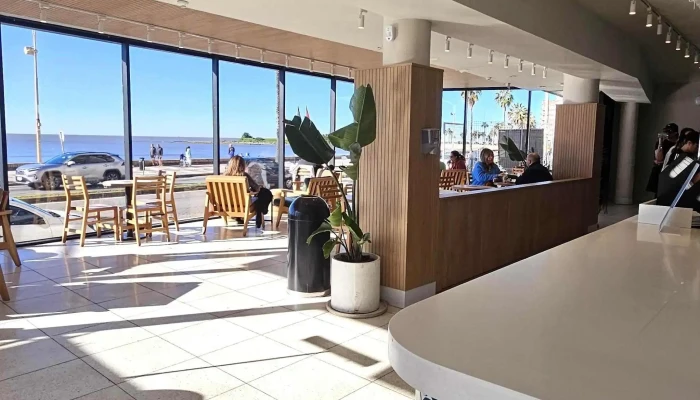 Starbucks -  Comentario 8 - Montevideo