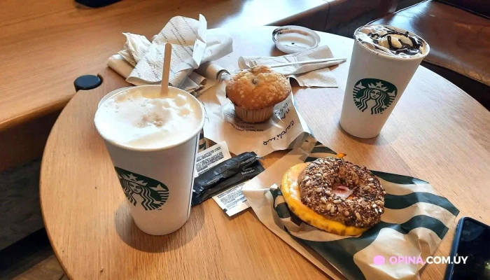 Starbucks -  Comidas Y Bebidas - Montevideo