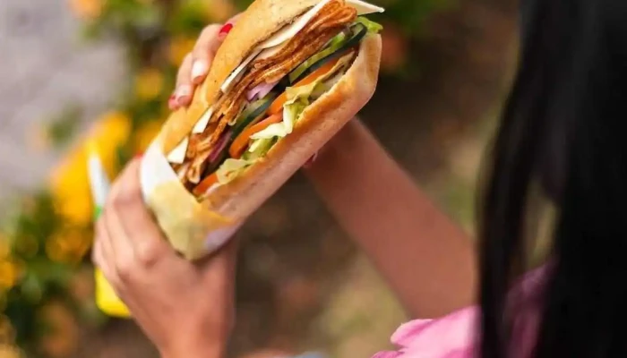 Subway -  Hamburguesa - Montevideo