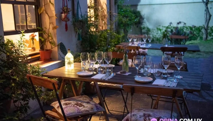 Sucre Sale Bistro Mvd Todas - Montevideo