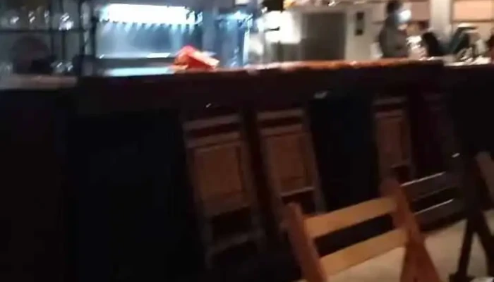 Sumo Brew Pub -  Videos - Montevideo