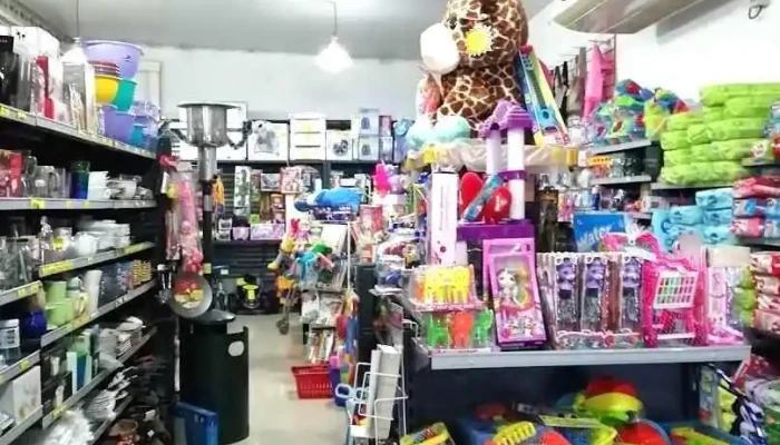 Supermercado Dona Vaca Interior - Rodríguez