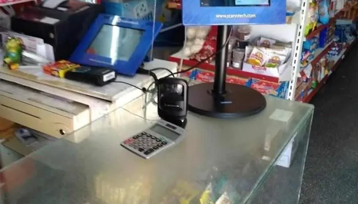 Supermercado Yulivann -  Interior - Bella Unión