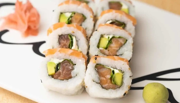 Sushi Roll -  Comida Y Bebida - Montevideo