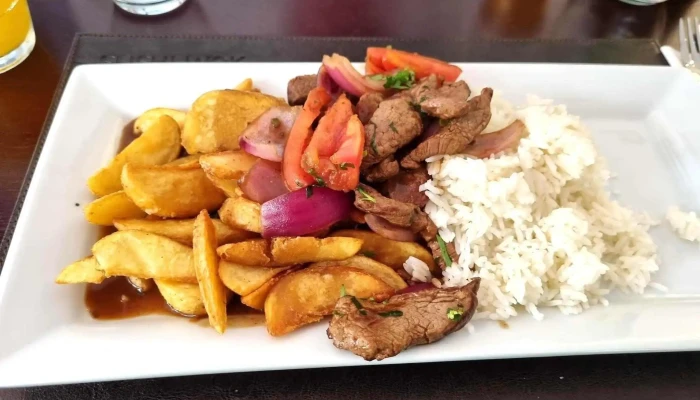 Sushi Wok Peru Pocitos Lomo Saltado - Montevideo