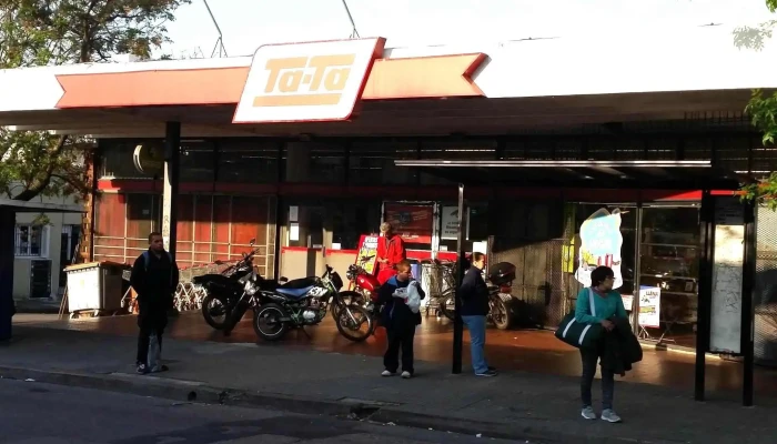 Ta -  Ta -  Sucursal Hiper Cerro Comentario 4 - Montevideo