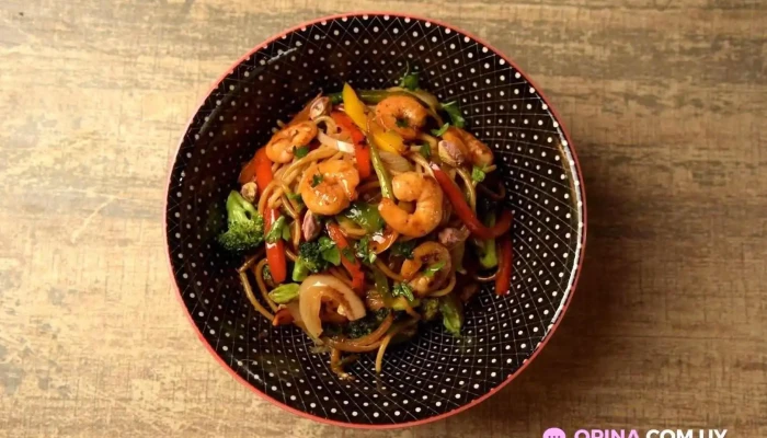 Tasty Woks N Ramen -  Comida Y Bebida - Montevideo