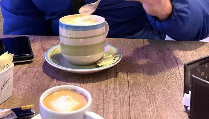 Tertulia Cafe Del Teatro Comentario 5 - Montevideo